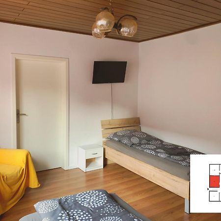 Monteurzimmer Ferienwohnung Kati Apt 1 Альбштадт Экстерьер фото